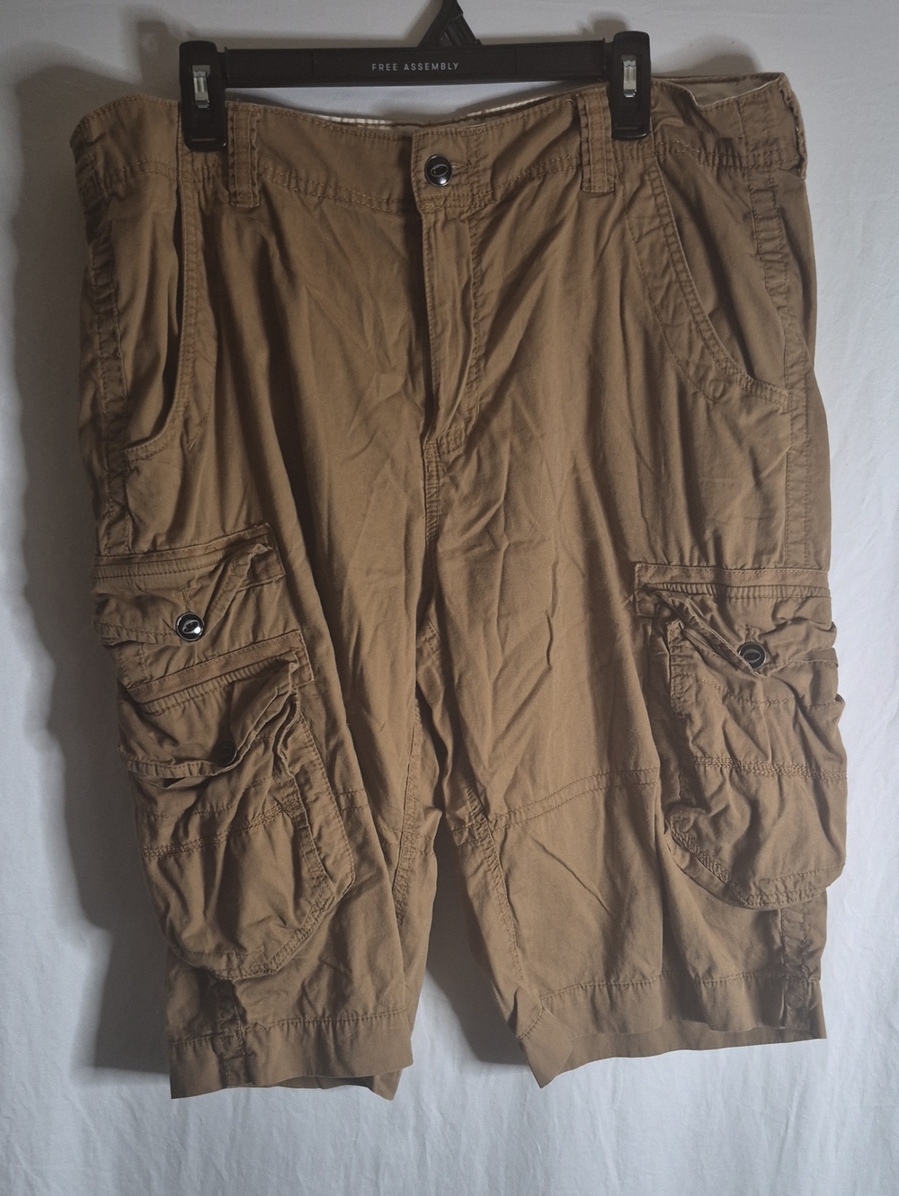 Roebuck & Co. Men’s Tan Cargo Shorts